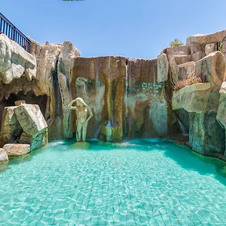 Aqua Sol Water Park منتجع كورال باي
