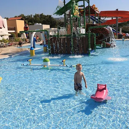 Aqua Sol Water Park Üdülőközpont